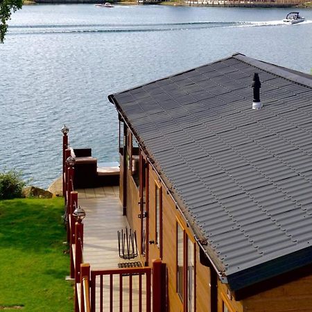 Fable Lodge Tattershall Lakes - Luxury Lakeside Lodge With Hot Tub Exteriör bild