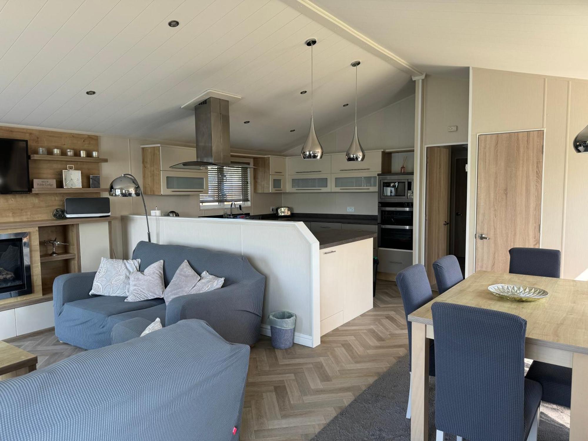 Fable Lodge Tattershall Lakes - Luxury Lakeside Lodge With Hot Tub Exteriör bild
