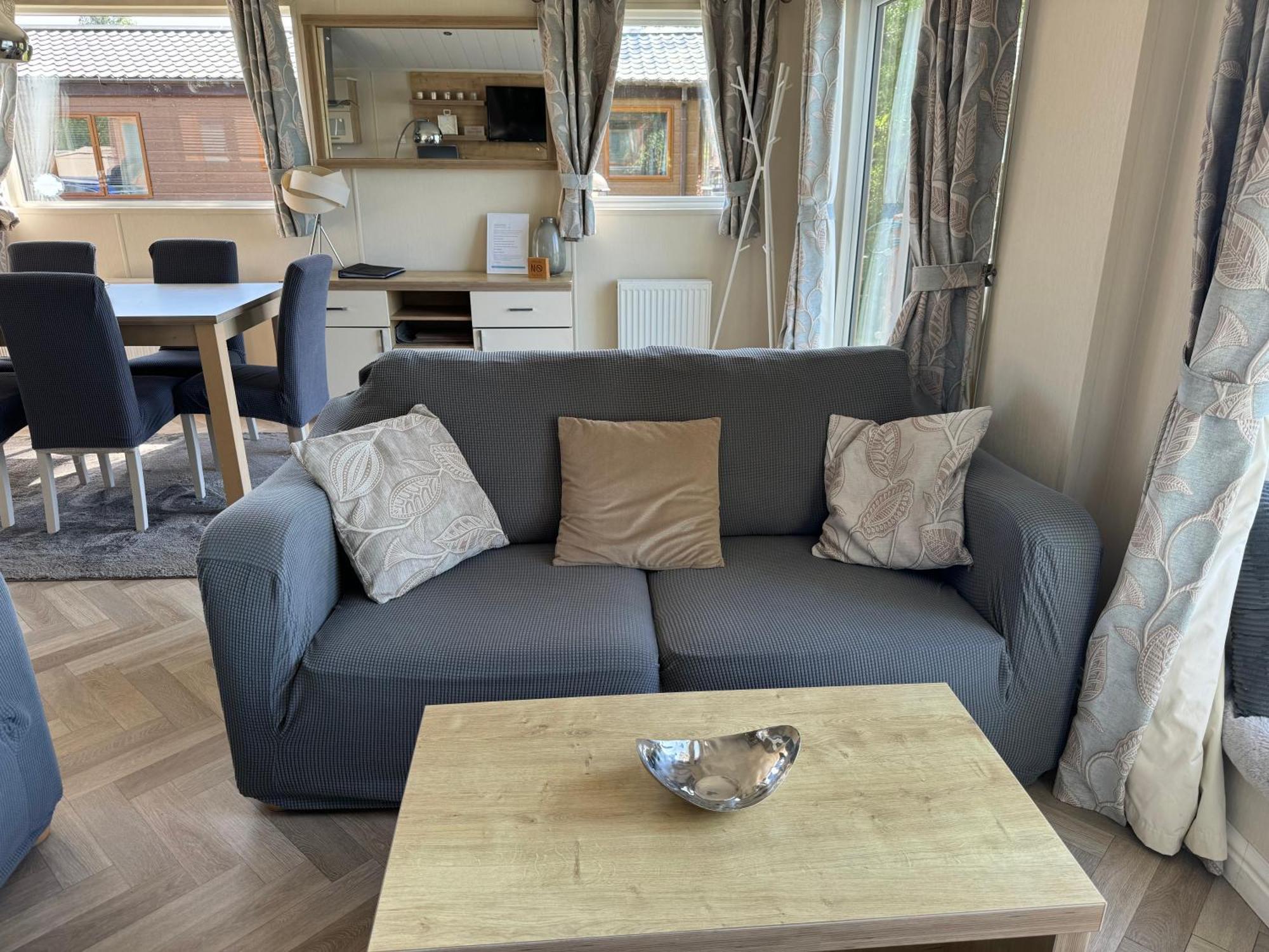 Fable Lodge Tattershall Lakes - Luxury Lakeside Lodge With Hot Tub Exteriör bild